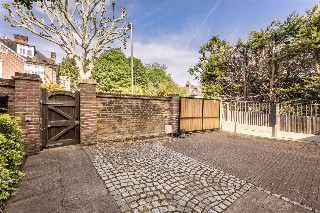 St. Simon's Avenue, London, SW15