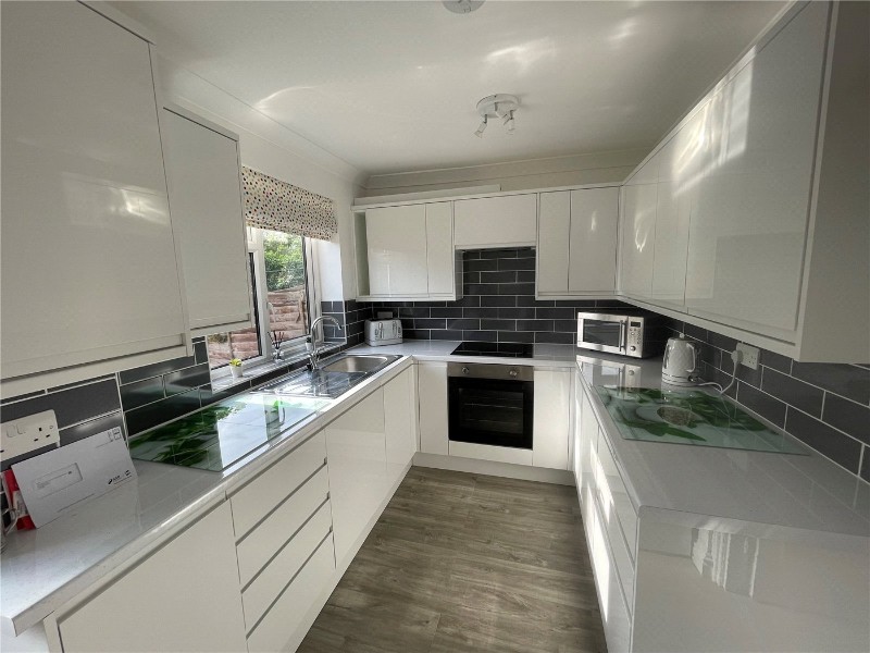 Roman Way, Farnham, GU9