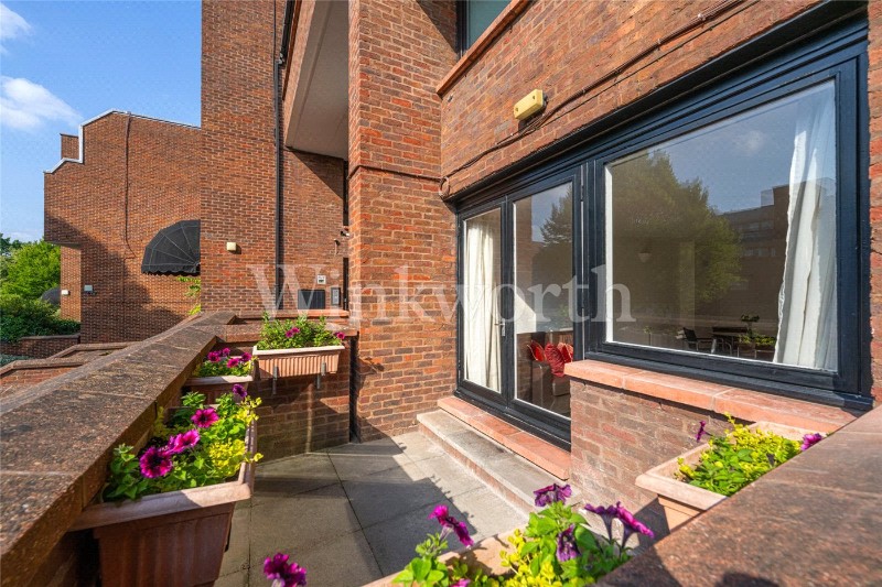 Britten Close, London, NW11