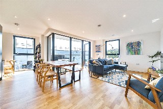 Hawthorne Crescent, London, SE10