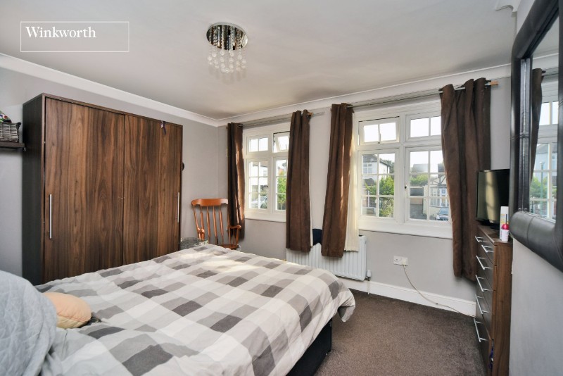 Clarkes Avenue, Worcester Park, KT4