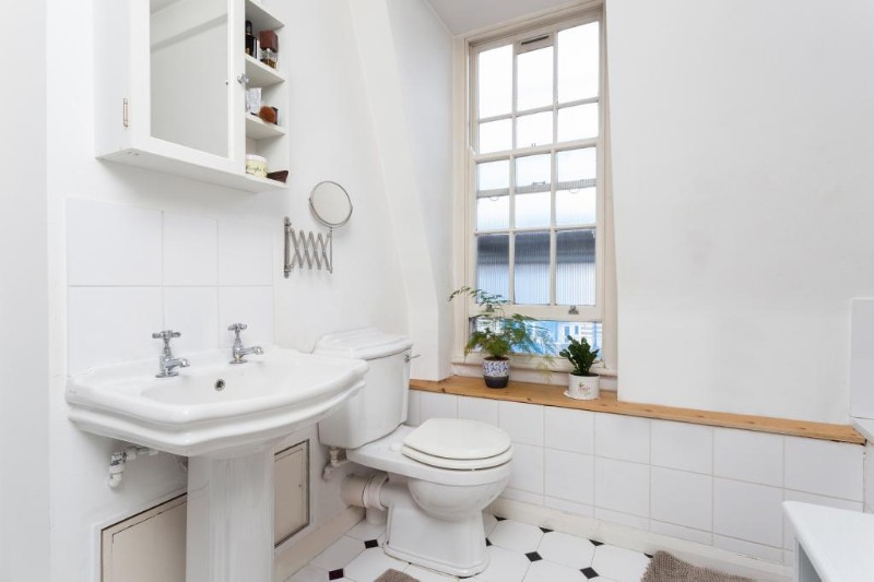 Halton Mansions, Angel, N1