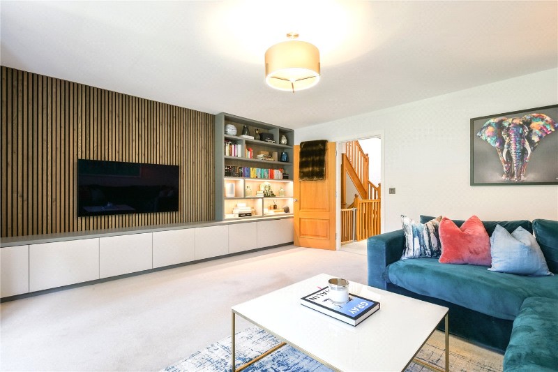 Dacre Close, Chipstead, Surrey, CR5