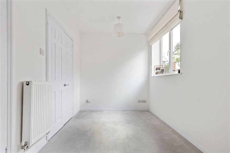 Coach House Lane, London, N5