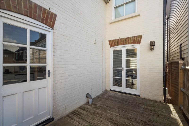 Island Wall, Whitstable, CT5
