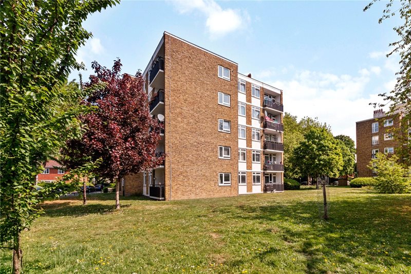 Deeside Road, London, SW17