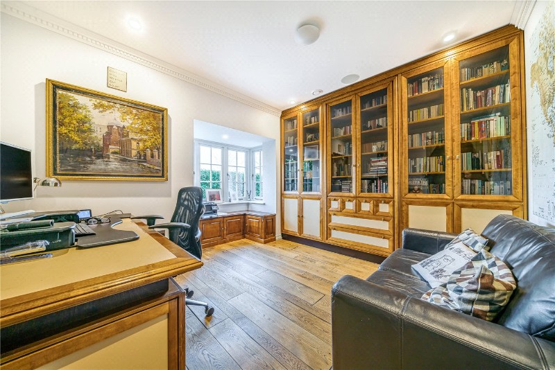 Sunnydell Lane, Farnham, Surrey, GU10