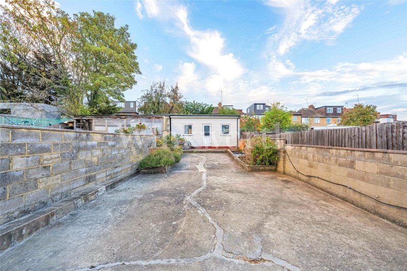Montpelier Rise, London, NW11