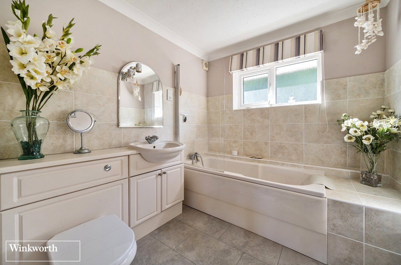 En-Suite Bathroom