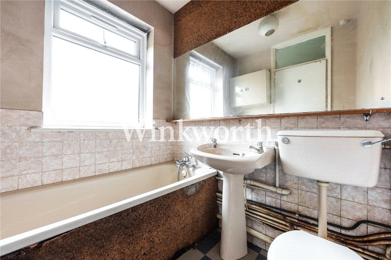 Derbin Court, Queens Drive, London, N4