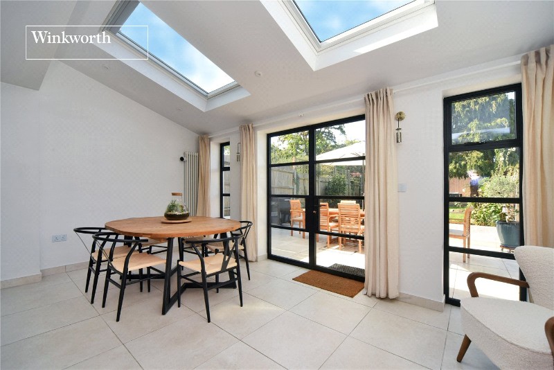 Ardrossan Gardens, Worcester Park, Surrey, KT4