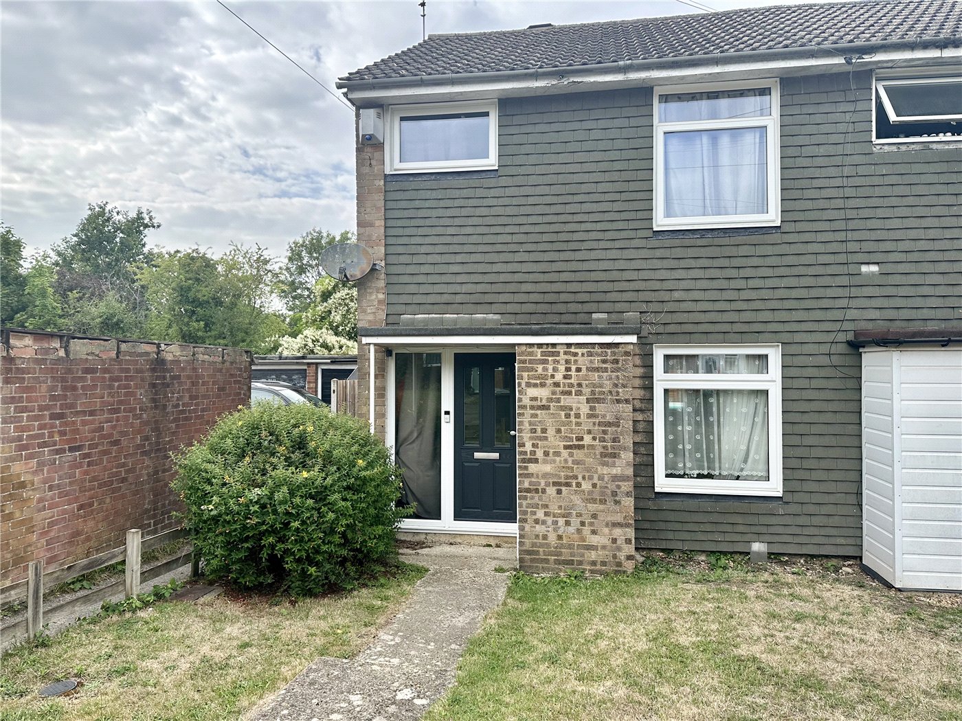 Arthur Close, Farnham, Surrey, GU9