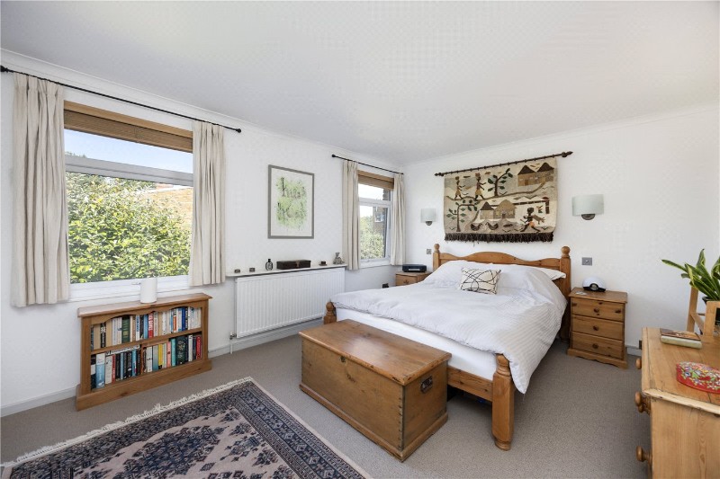 Kingslawn Close, London, SW15