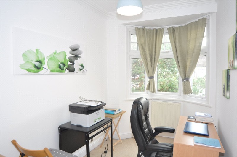 Hamilton Crescent, London, N13
