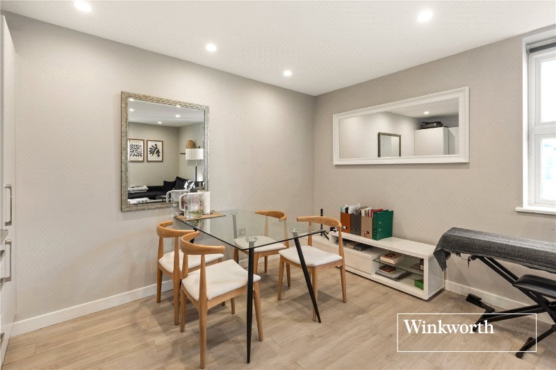 Cornwall Avenue, Finchley, London, N3