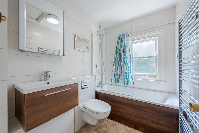 Usborne Mews, SW8