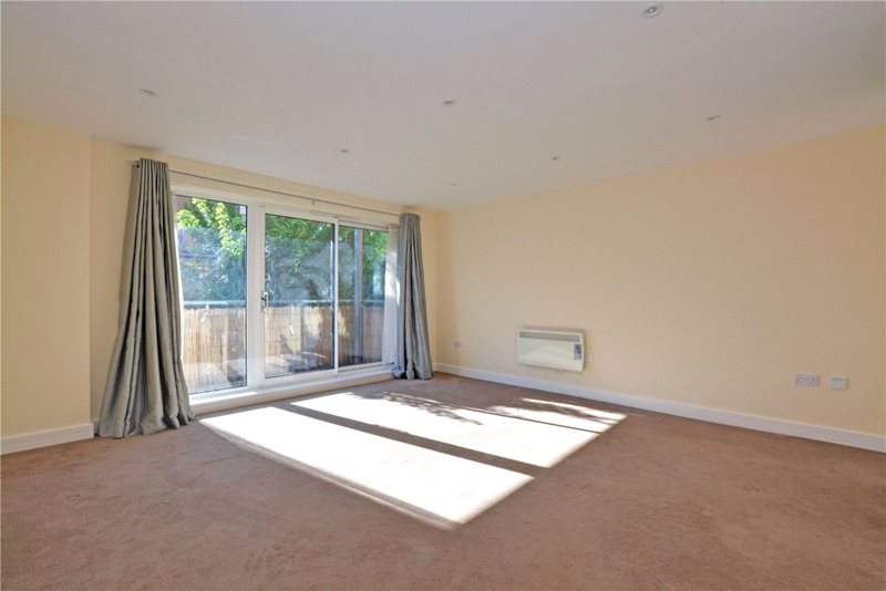 Rosse Gardens, Desvignes Drive, Hither Green, London, SE13
