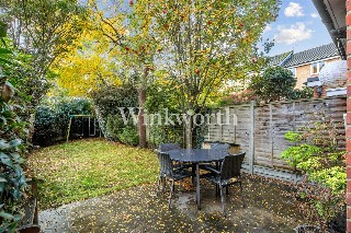 Westminster Drive, London, N13