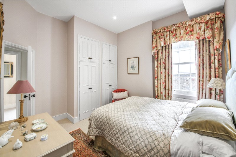 Pembridge Place, London, W2