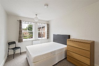 Guernsey Grove, London, SE24