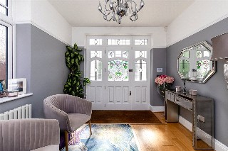 Gunnersbury Avenue, London, W5