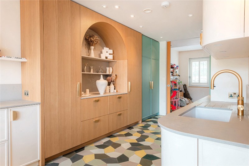 Pangbourne Avenue, London, W10
