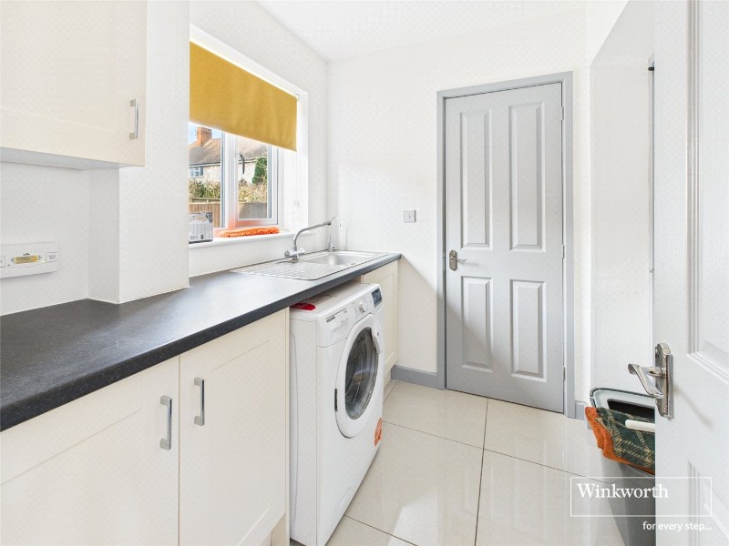 Wellington Close, Newbury, Berkshire, RG14