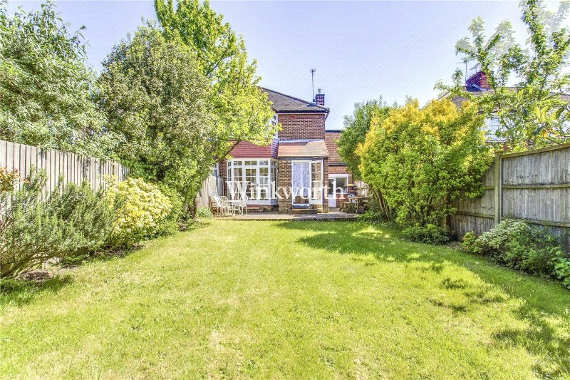 The Vale, London, NW11