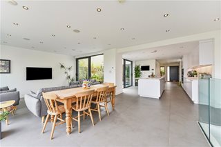 Bereweeke Avenue, Winchester, Hampshire, SO22