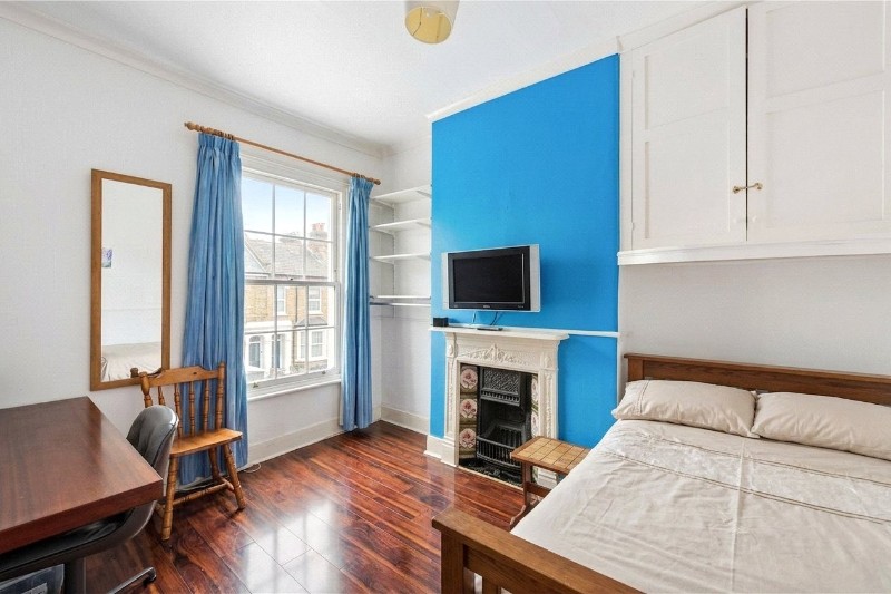 Clissold Crescent, London, N16
