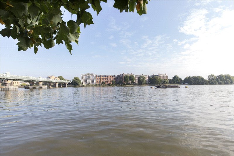 Deodar Road, London, SW15