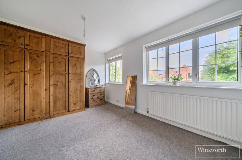 Elizabeth Avenue, Bagshot, Surrey, GU19