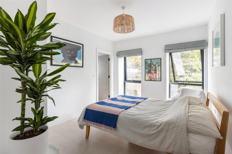 Rushden Close, London, SE19