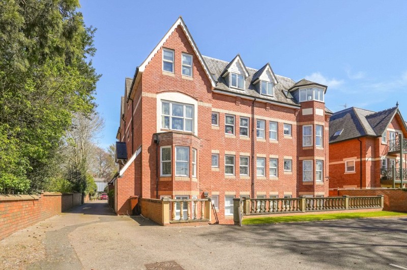 Guys Cliffe Avenue, Leamington Spa, Warwickshire, CV32