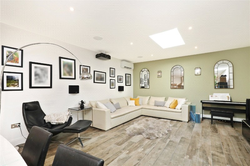 Woodfield Road, London, United Kingdom, W5