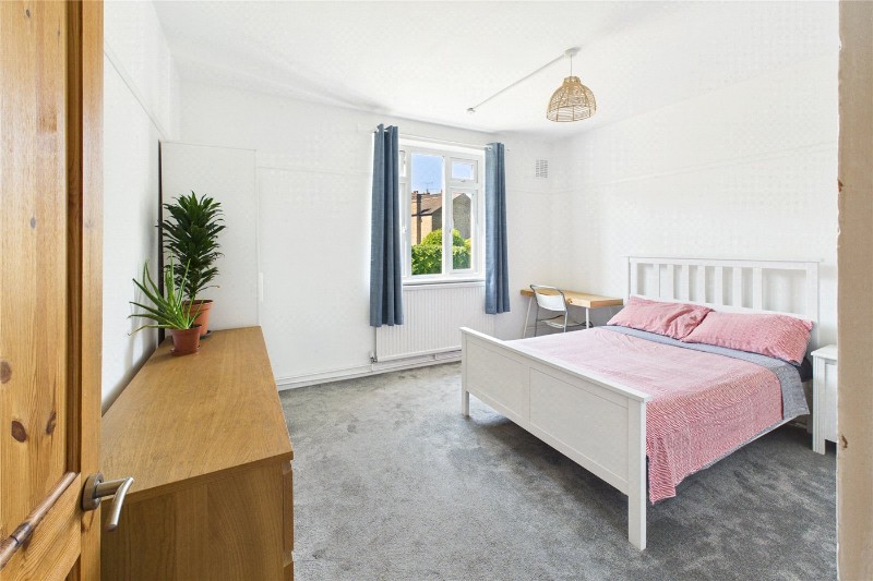 Jebb Avenue, London, SW2