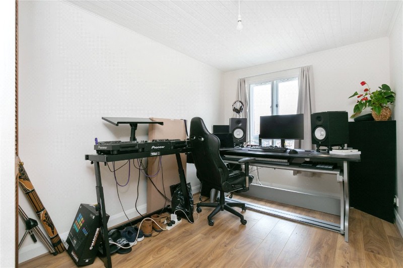 Kempton Court, 2 Durward Street, E1