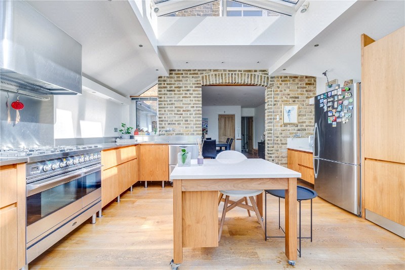 Bovingdon Road, London, SW6