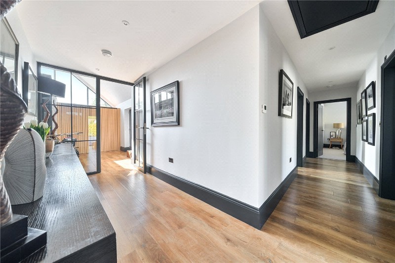 Echo Barn Lane, Wrecclesham, Farnham, Surrey, GU10
