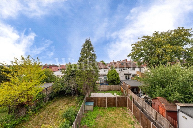 Ravenscroft Avenue, London, NW11