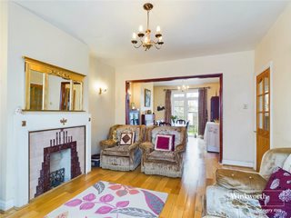 Manor Close, Kingsbury, London, NW9