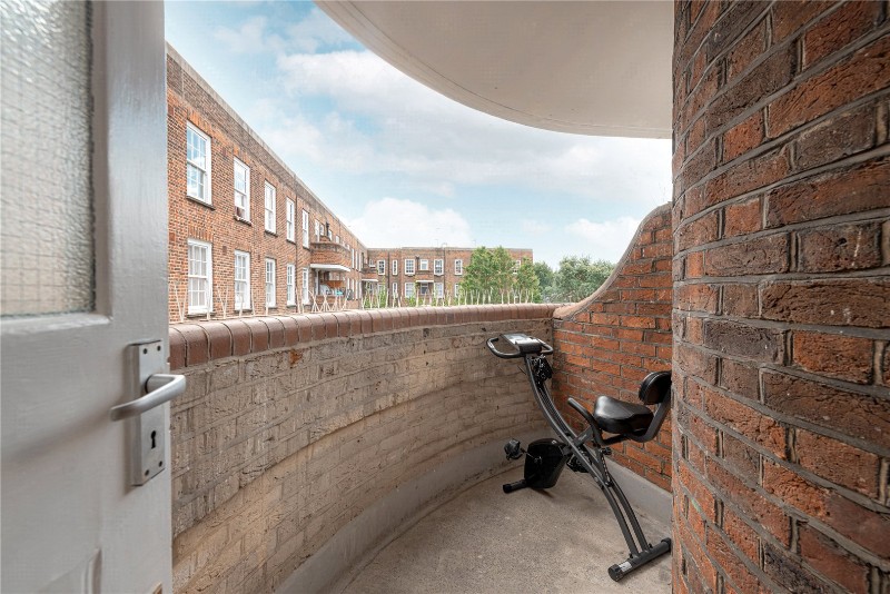 Clarendon Road, London, W11
