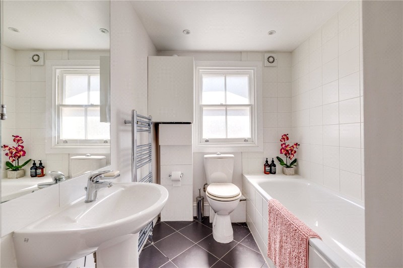 Barton Road, London, W14