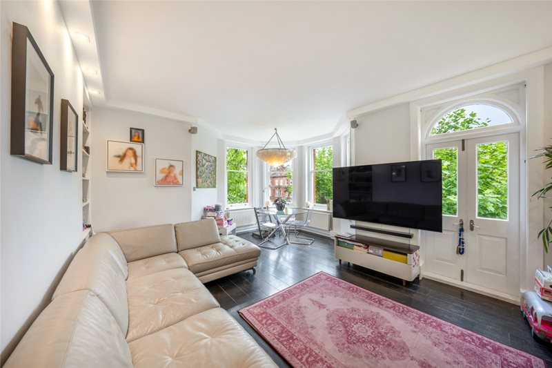 Ashworth Mansions, Elgin Avenue, London, W9