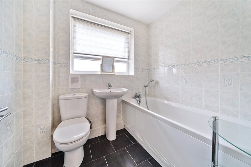 Meyrick Drive, Newbury, Berkshire, RG14