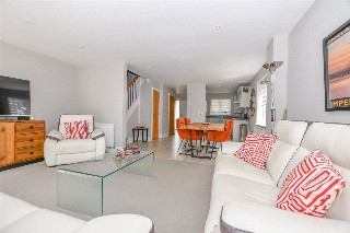 Woodfield Place, Binfield, Bracknell, Berkshire, RG42