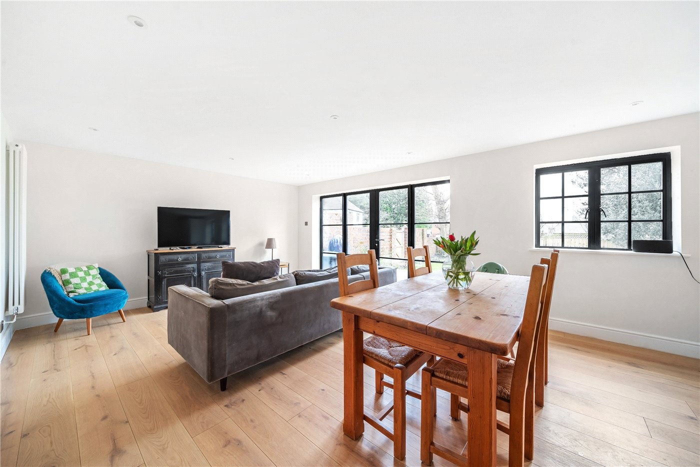 4 bedroom property for sale in Shortheath Road, Farnham, Surrey, GU9 (Ref FAR220054) £995,000