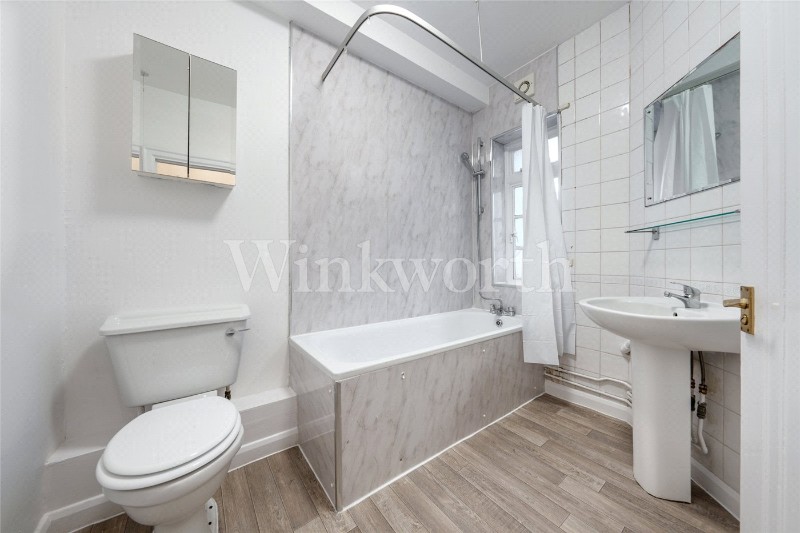 Golders Green Road, London, NW11