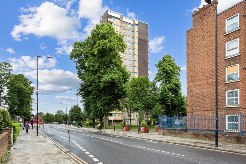 Kenninghall Road, London, E5
