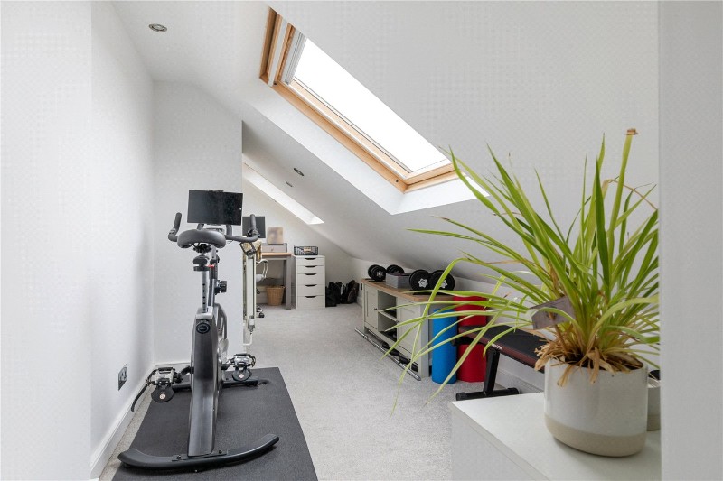 Fieldhouse Road, London, SW12